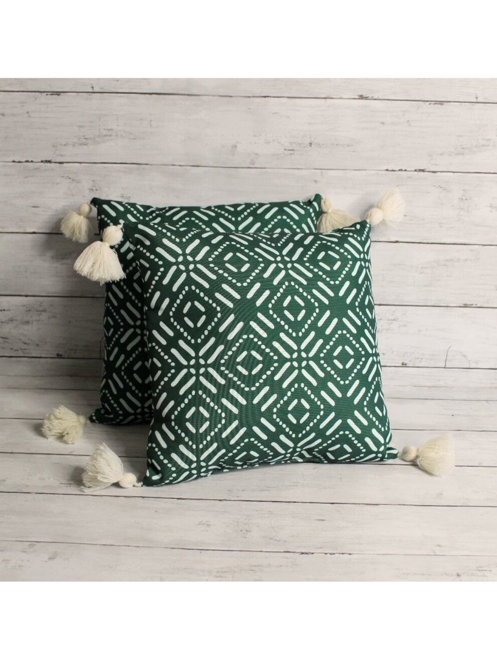 Decorative Throw Pillow 12" Square Tassels Indoor Outdoor Patio Green